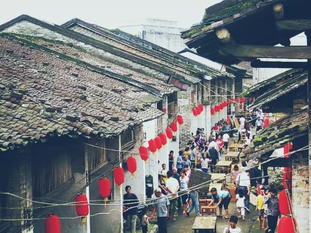 防城区那良镇领导团队新貌，引领发展的核心力量